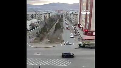Мужчина взял в заложники своего трёхлетнего сына в Чите. Он угрожает застрелить ребёнка.