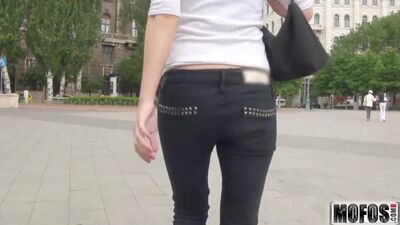 Турист записывает на видео его анальные подвиги с участием Macy - mofos