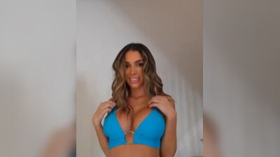 Lyna Perez - 40