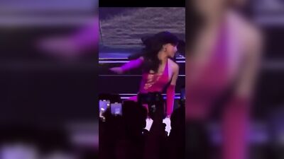Голая Cardi B