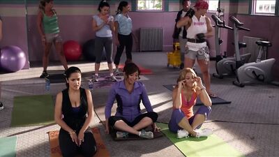 Salma Hayek. Maya Rudolph. Maria Bello - взрослые 2